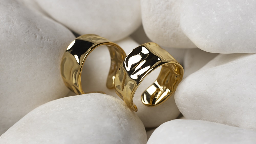 Expensive golden ring